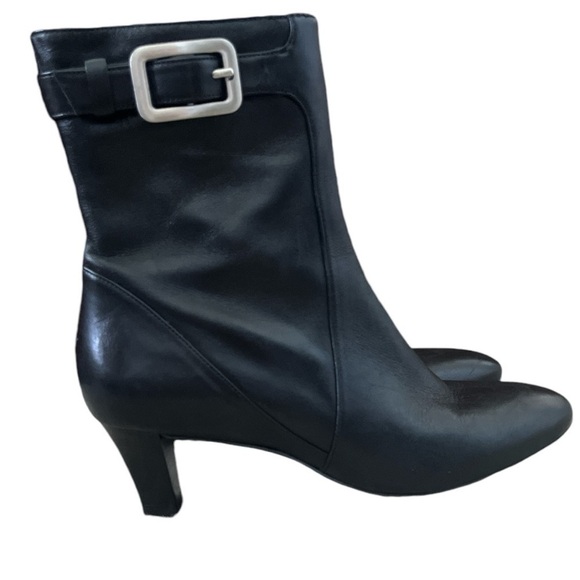 Cole Haan black ankle booties size 7B EUC C-16AB - Picture 1 of 12